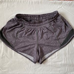 Lululemon Hotty Hot Short 2.5